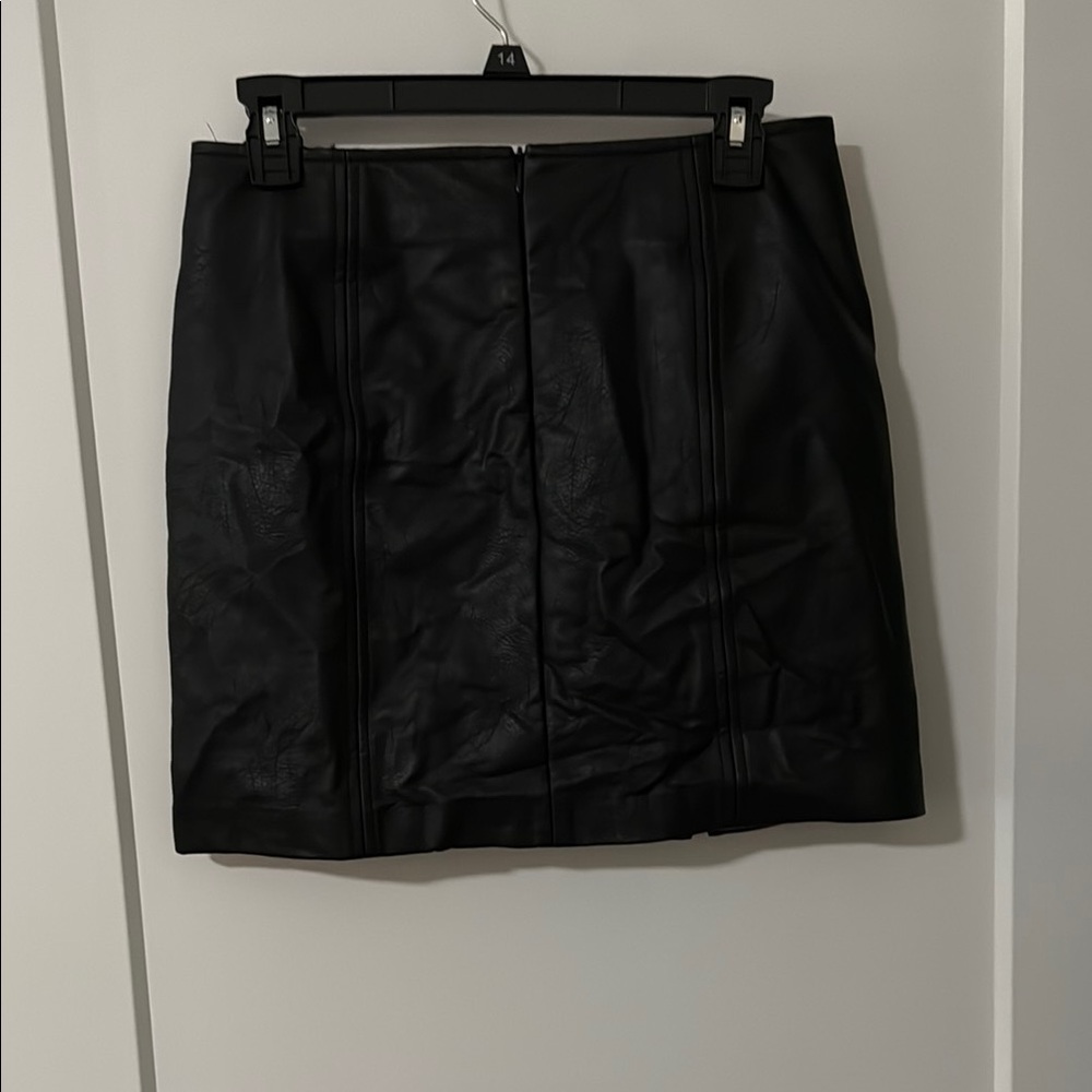 Blank NYC Black Faux  Leather Skirt  Size 26 NWT - Picture 2 of 6